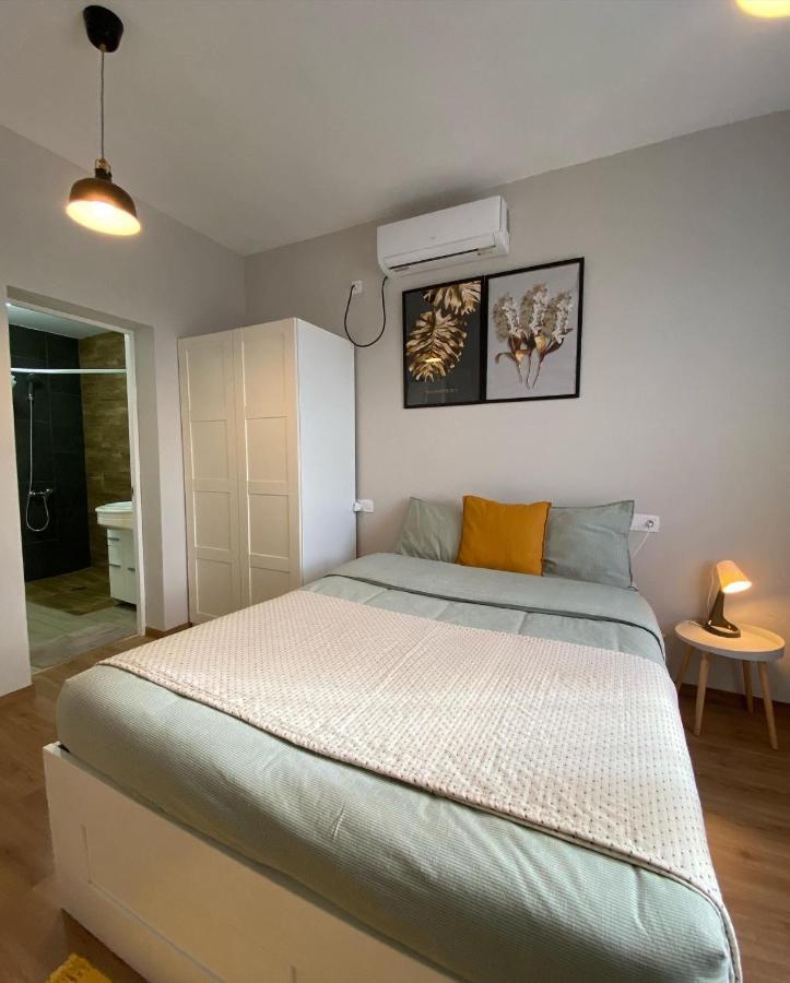 Hostal Orange Vibes Paterna Ngoại thất bức ảnh