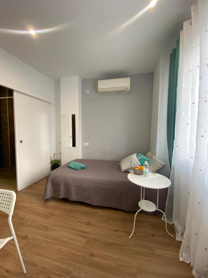 Hostal Orange Vibes Paterna Ngoại thất bức ảnh